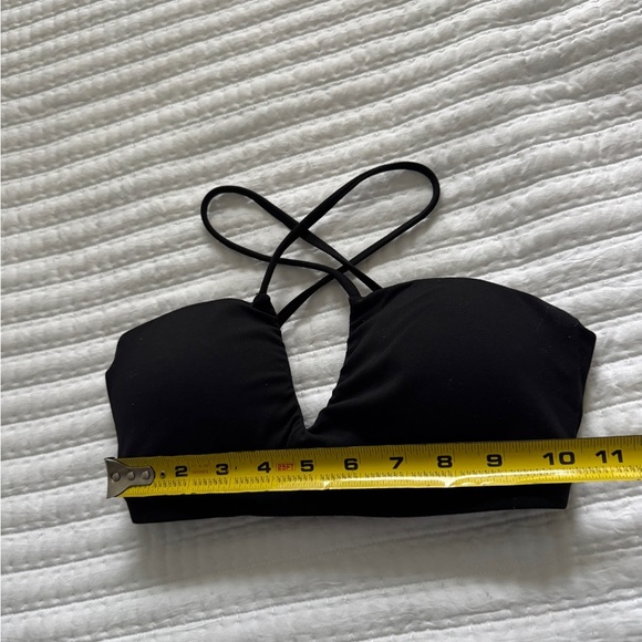 Black Crisscross Sports Bra XS - Picture 3 of 10